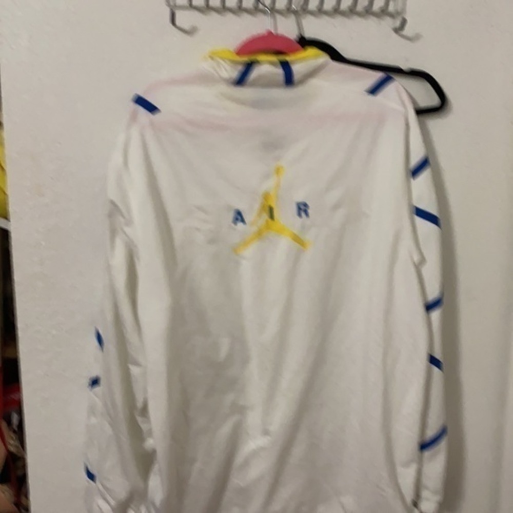 Air Jordan jacket. - Picture 8 of 9